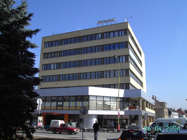 1998, sídlo AKB Slovakia, prenajaté priestory v budove bývalá Agrosana