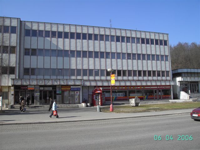 1997, druhé sídlo firmy - prenajaté priestory v budove NF
